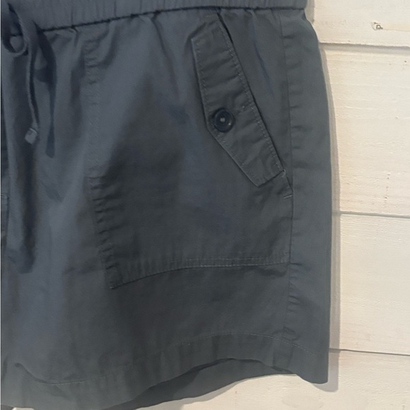 Loft Anne Taylor Dusty Blue  Cargo
Shorts Size Medium . Great condition! - Picture 7 of 9